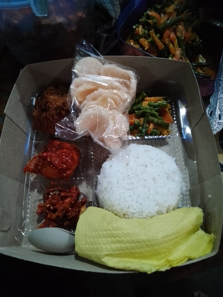 [Pre-Order] Nasi Kotak Ayam + Telur Paket Komplit